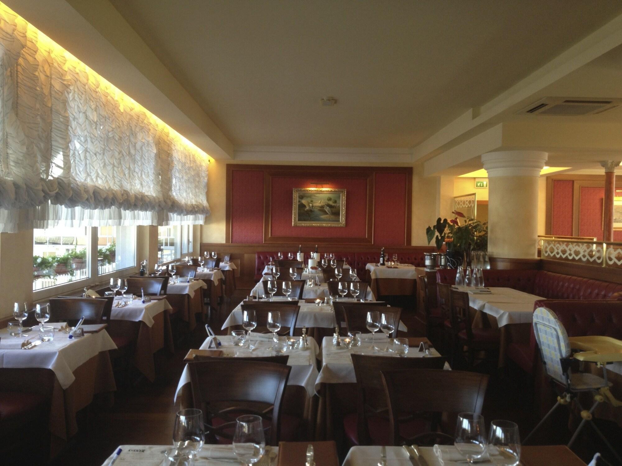 לידו די ג'סולו Hotel Principe Palace מראה חיצוני תמונה