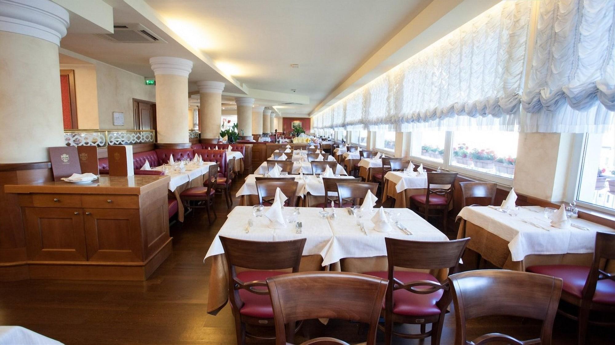 לידו די ג'סולו Hotel Principe Palace מראה חיצוני תמונה